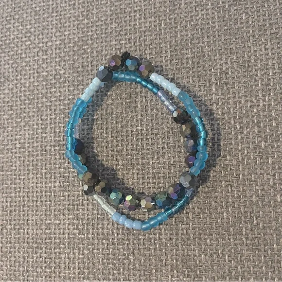 Iridescent & Glass beads Stretch bracelets Purple Pink Blue Clear NWT 4 Handmade - Picture 6 of 9
